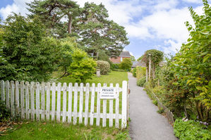 Photo 19- click for photo gallery